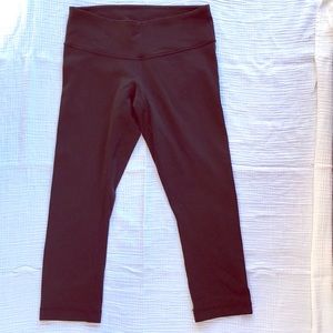 Lululemon crop wunder unders